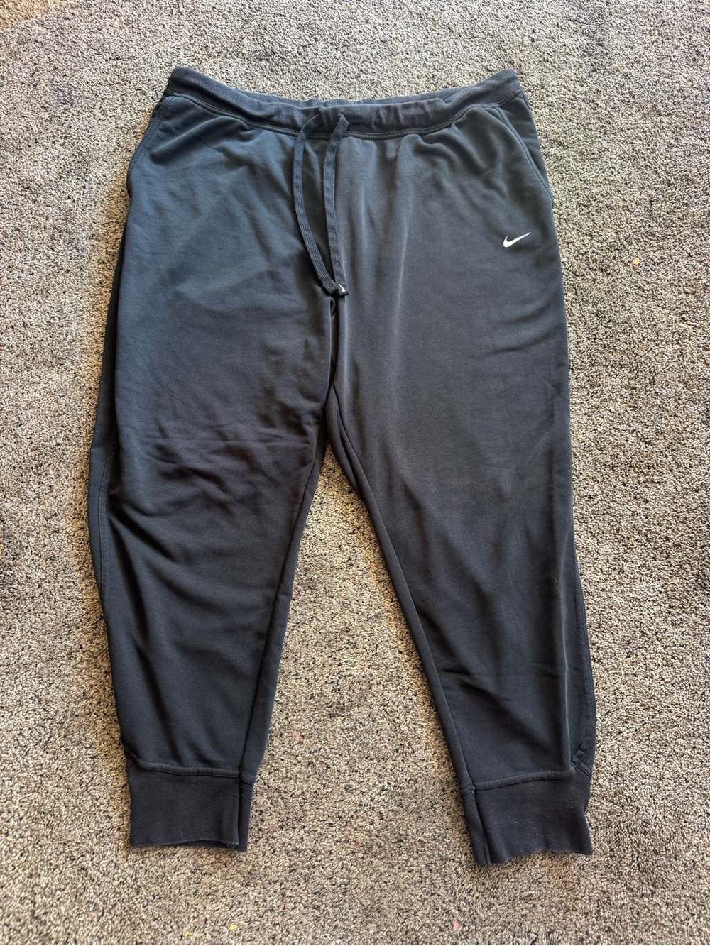 Nike Black Men's Athletic Jogger Sweatpants with White Swoosh